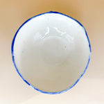 Cargar imagen en el visor de la galería, Bowl Grande - Azul con mano blanca
