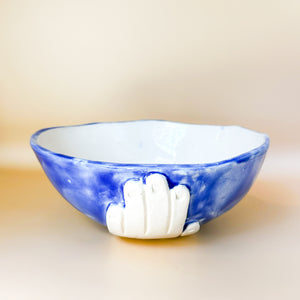 Bowl Grande - Azul con mano blanca