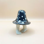 Cargar imagen en el visor de la galería, HONGUITO NEGRO PASITO - Inciensero
