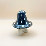 Cargar imagen en el visor de la galería, HONGUITO NEGRO PASITO - Inciensero
