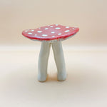 Cargar imagen en el visor de la galería, HONGUITO SOMBRERO ROJO - Inciensero
