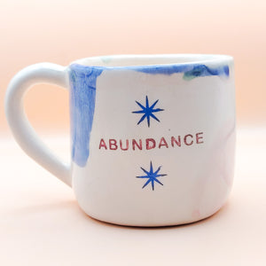 Taza con Asa - ABUNDANCE -  Estrellas Y corazon