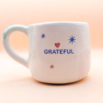 Load image into Gallery viewer, Taza con Asa - GRATEFUL -  Ojitos Soñadores
