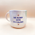 Cargar imagen en el visor de la galería, Taza con Asa - MI ALMA ESTA EN CALMA - Ojos de luna
