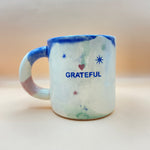 Cargar imagen en el visor de la galería, Taza con Asa - GRATEFUL - Ojitos de luna
