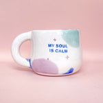 Load image into Gallery viewer, Taza con asa - MY SOUL IS CALM- estrellitas rosas
